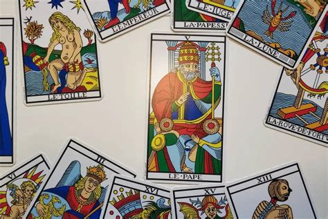 el papa tarot|5 EL PAPA